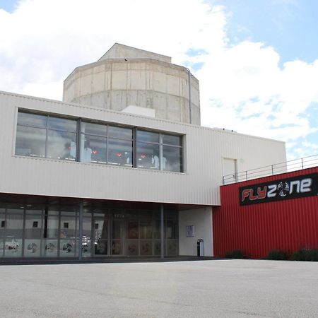 Lézignan-Corbières Auberge Flyzone المظهر الخارجي الصورة