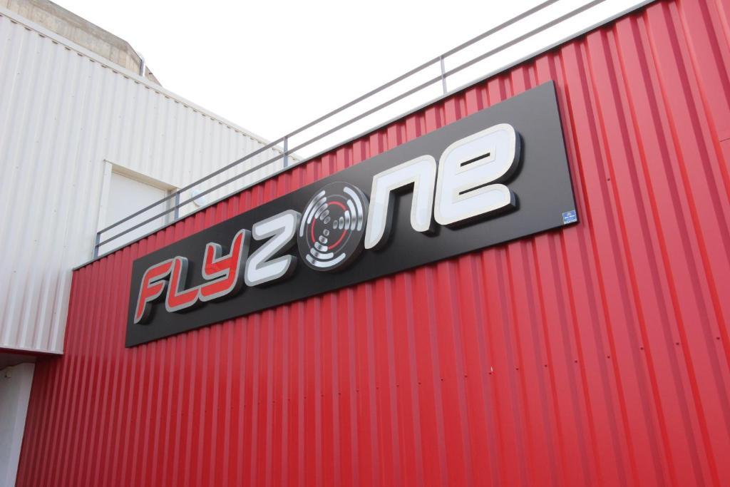 Lézignan-Corbières Auberge Flyzone المظهر الخارجي الصورة